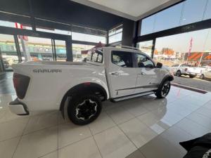 Nissan Navara 2.5DDTi double cab LE - Image 7