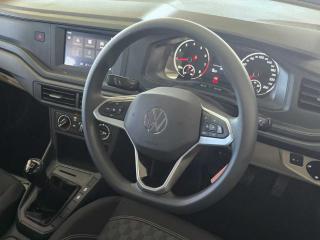 Volkswagen Polo sedan 1.6 manual