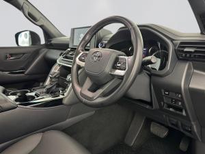 Toyota Landcruiser 300 V6 3.3D GX-R - Image 15