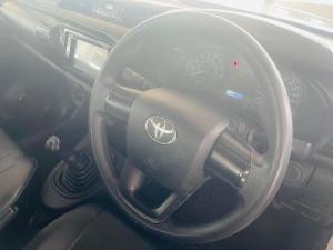 Toyota Hilux 2.0 single cab S (aircon) - Image 11