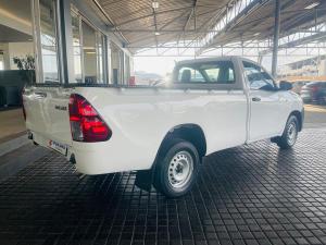 Toyota Hilux 2.0 single cab S (aircon) - Image 6