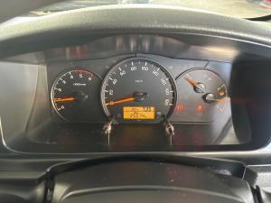 Toyota Hiace 2.5D-4D bus 14-seater GL - Image 9