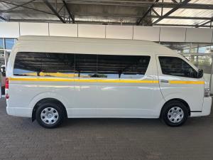Toyota Hiace 2.5D-4D bus 14-seater GL - Image 3