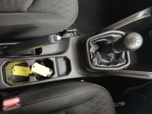 Toyota Urban Cruiser 1.5 XR manual - Image 12