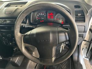 Isuzu D-Max Gen 6 250c single cab Fleetside - Image 8