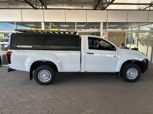 Isuzu D-Max Gen 6 250c single cab Fleetside - Image 3