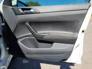 Volkswagen Polo hatch 1.0TSI Life manual - Image 27