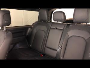 Land Rover Defender 90 D300 X-Dynamic HSE - Image 11