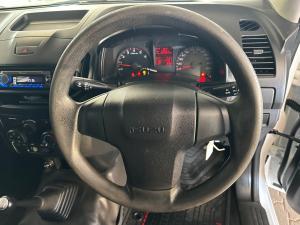 Isuzu D-Max Gen 6 250c single cab Fleetside - Image 8