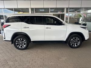 Toyota Fortuner 2.8GD-6 4x4 VX - Image 3