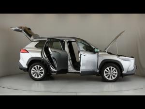 Toyota Corolla Cross 1.8 Hybrid XS - Image 15