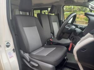 Toyota Quantum 2.8 LWB crew cab manual - Image 14