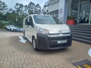 Toyota Quantum 2.8 LWB crew cab manual - Image 1