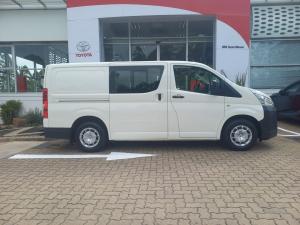 Toyota Quantum 2.8 LWB crew cab manual - Image 3