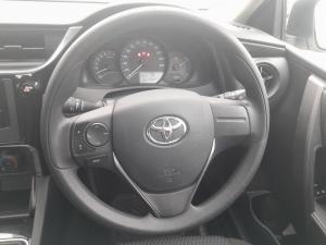 Toyota Corolla Quest 1.8 Plus manual - Image 8