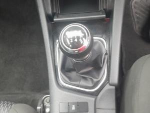 Toyota Corolla Quest 1.8 Plus manual - Image 11