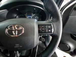Toyota Hilux 2.8 GD-6 RB Legend 4X4 automaticD/C - Image 10