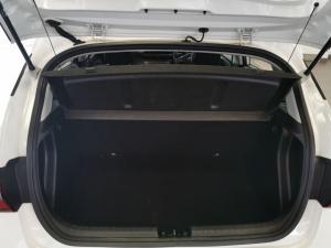 Hyundai i20 1.4 Motion auto - Image 10