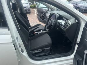Volkswagen Polo hatch 1.0TSI Comfortline - Image 14