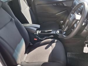 Isuzu D-Max 1.9TD single cab L 4x4 manual - Image 8