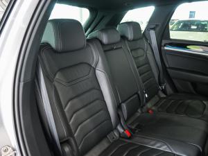 Volkswagen Touareg V6 TDI Executive R-Line - Image 16