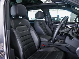Volkswagen Touareg V6 TDI Executive R-Line - Image 19
