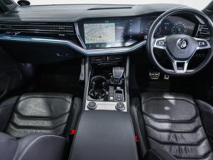 Volkswagen Touareg V6 TDI Executive R-Line - Image 20
