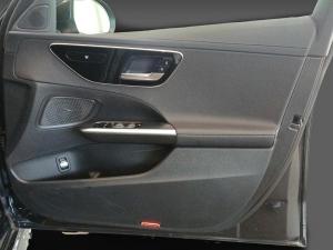 Mercedes-Benz C-Class C200 Avantgarde - Image 17
