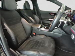 Mercedes-Benz C-Class C200 Avantgarde - Image 14