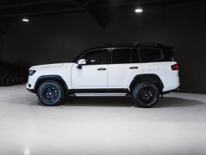 Toyota Land Cruiser 300 3.3D GX-R - Image 11