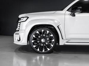 Toyota Land Cruiser 300 3.3D ZX - Image 24