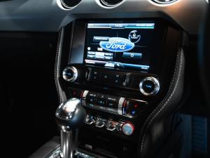 Ford Mustang 5.0 GT fastback auto - Image 8