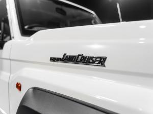 Toyota Land Cruiser 79 4.2D double cab - Image 9