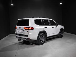 Toyota Land Cruiser 300 3.3D GR-Sport - Image 26
