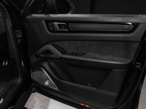 Porsche Cayenne turbo GT - Image 22