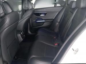 Mercedes-Benz C-Class C200 Avantgarde - Image 15