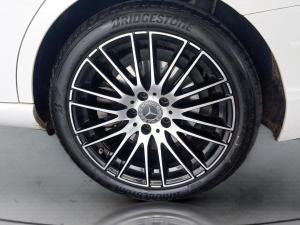 Mercedes-Benz C-Class C200 Avantgarde - Image 16