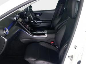 Mercedes-Benz C-Class C200 Avantgarde - Image 18