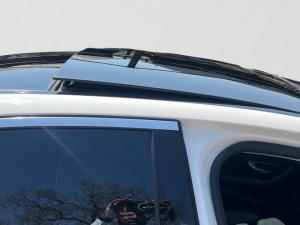 Mercedes-Benz E-Class E200 - Image 17