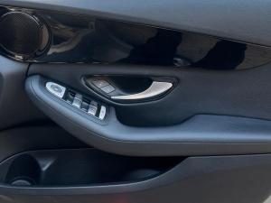Mercedes-Benz C-Class C180 - Image 15