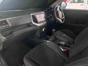 Mahindra XUV300 1.2T W6 - Image 13