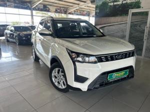 Mahindra XUV300 1.2T W6 - Image 2