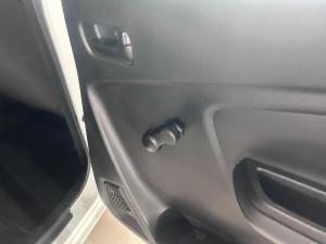 Toyota Vitz 1.0 - Image 8