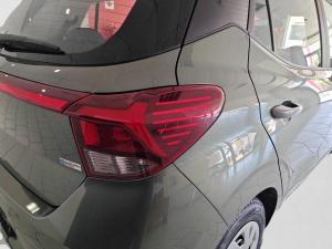 Hyundai Grand i10 1.0 Premium hatch - Image 11