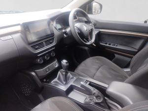 Renault Kiger 1.0 Turbo Zen - Image 17