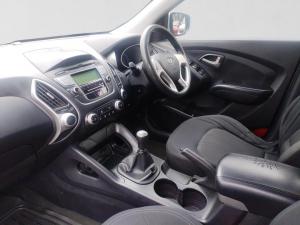 Hyundai ix35 2.0 GL - Image 18