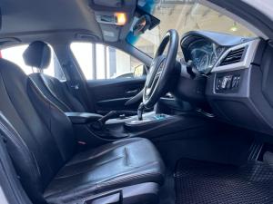 BMW 3 Series 320i auto - Image 14