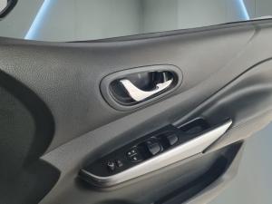 Nissan Navara 2.5DDTi double cab LE Plus 4x4 - Image 15