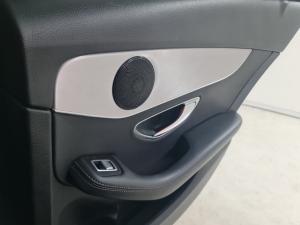 Mercedes-Benz C-Class C180 - Image 17