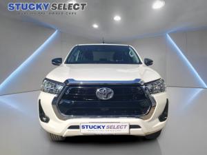 Toyota Hilux 2.4GD-6 double cab 4x4 Raider manual - Image 6